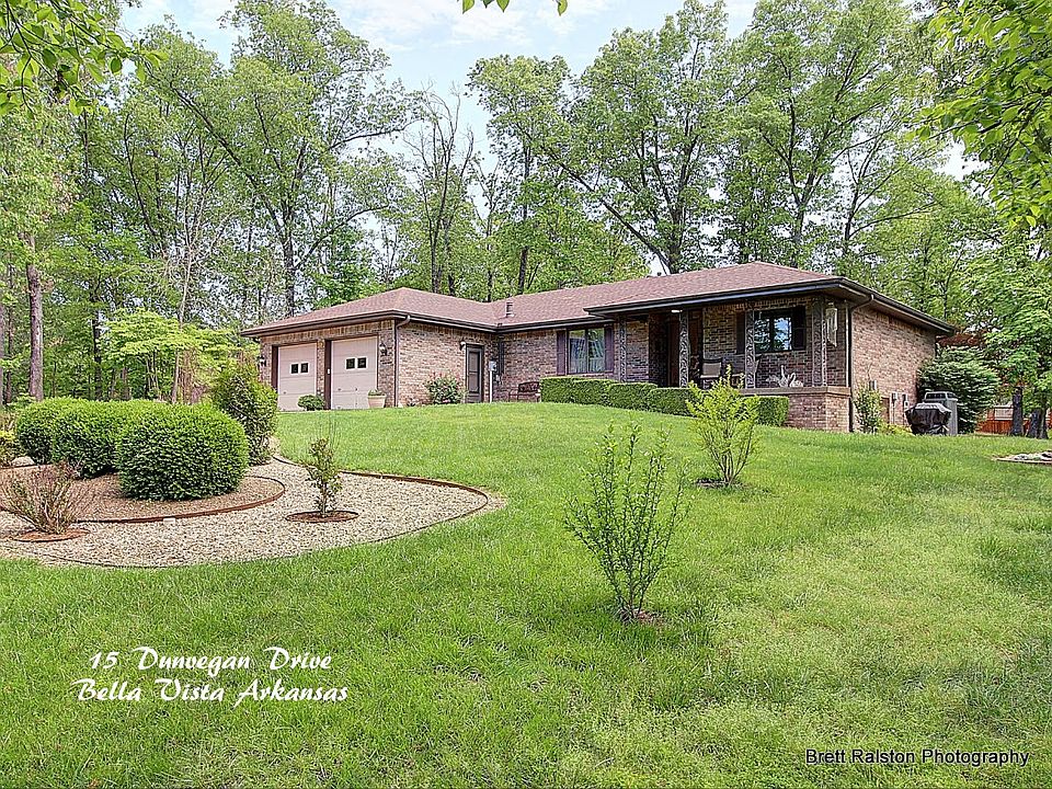 1st image of 15 Dunvegan Dr