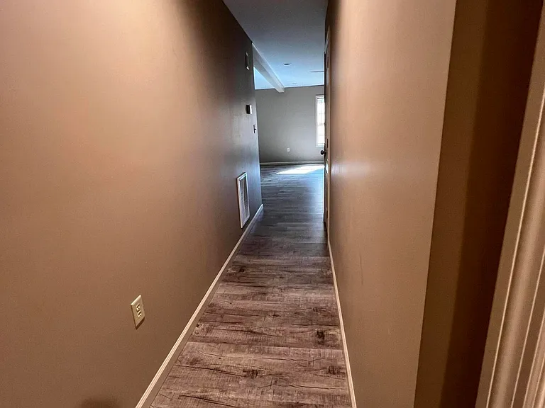 7 N Chestnut St #A — Photo 3