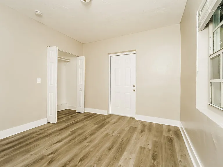 16461 NW 19th Ave — Photo 14