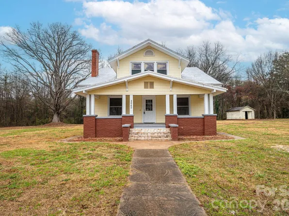2645 Kool Park Rd NE, Hickory, NC 28601