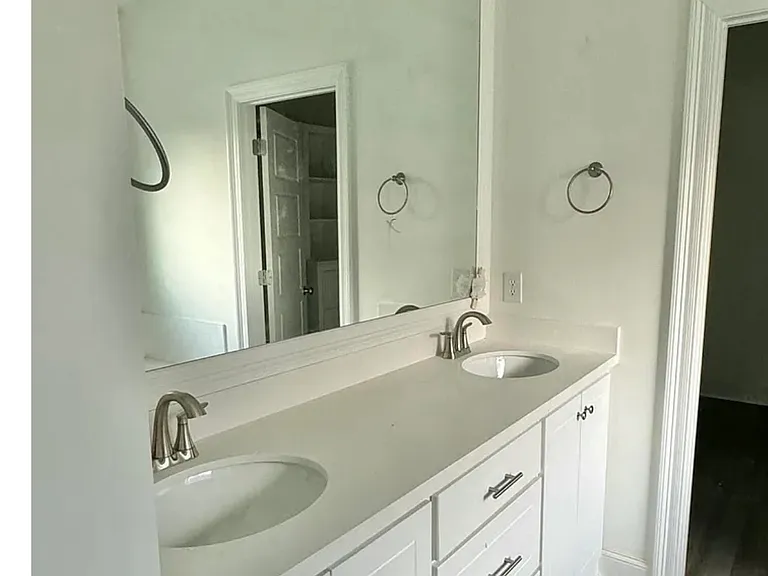 405 Baleigh Way — Photo 6