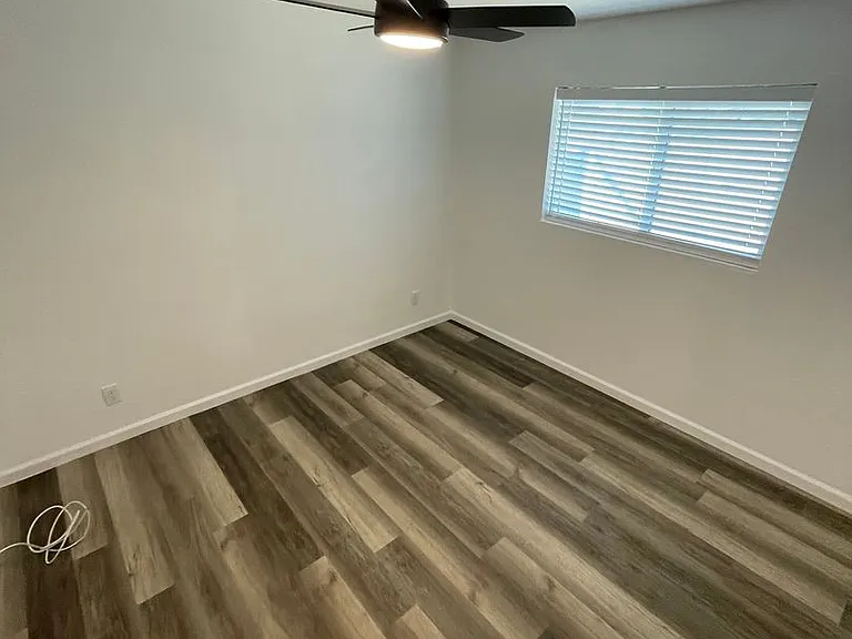 9361 W Polk St #4 — Photo 11