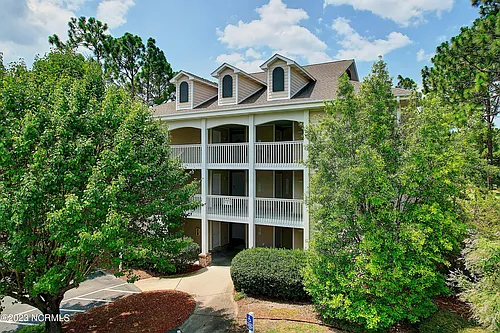 3350 Club Villas Dr #203 Photo 1
