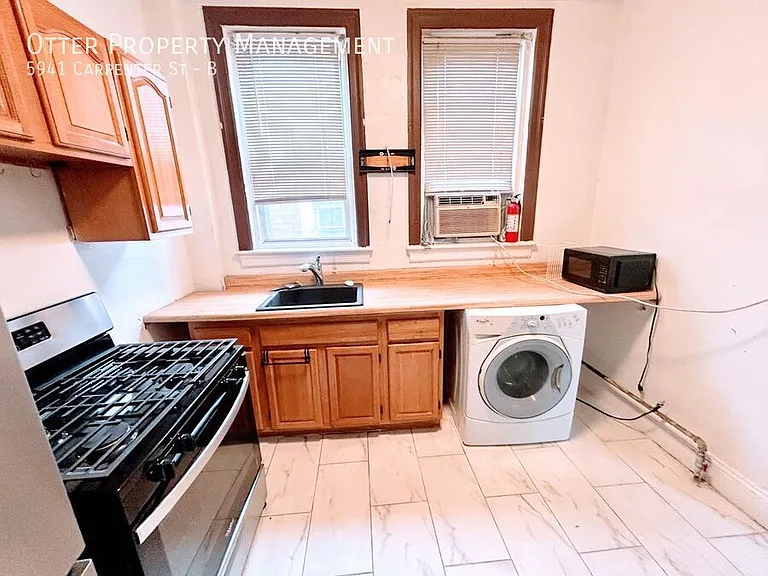 5941 Carpenter St #B — Photo 14