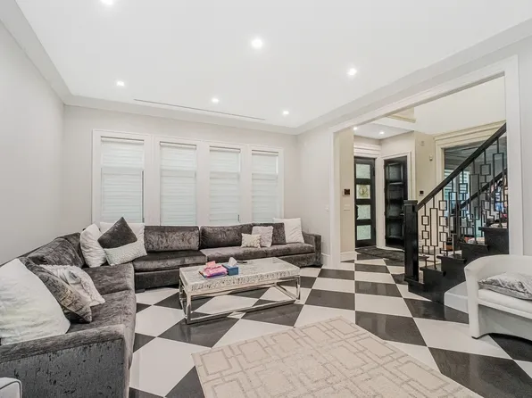 166 Providence Street image 4 of 40