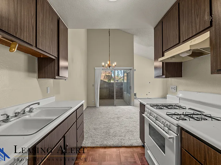 2652 Phipps Ave #D — Photo 8