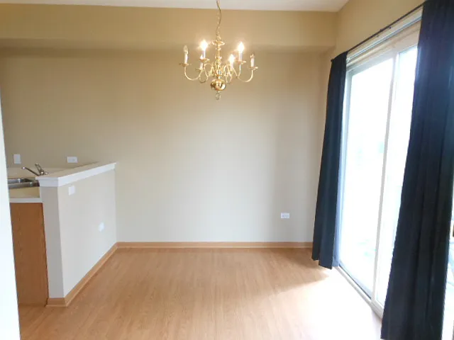 2 bed, 1.5 bath, 1172 sqft, $2,250 — Photo 4