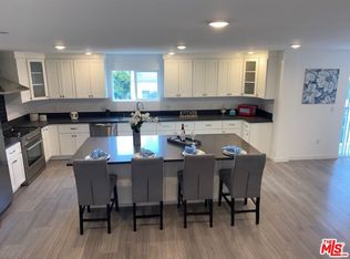 8637 Olin St #1, Los Angeles, CA 90034