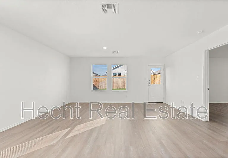 2910 Green Finch — Photo 9