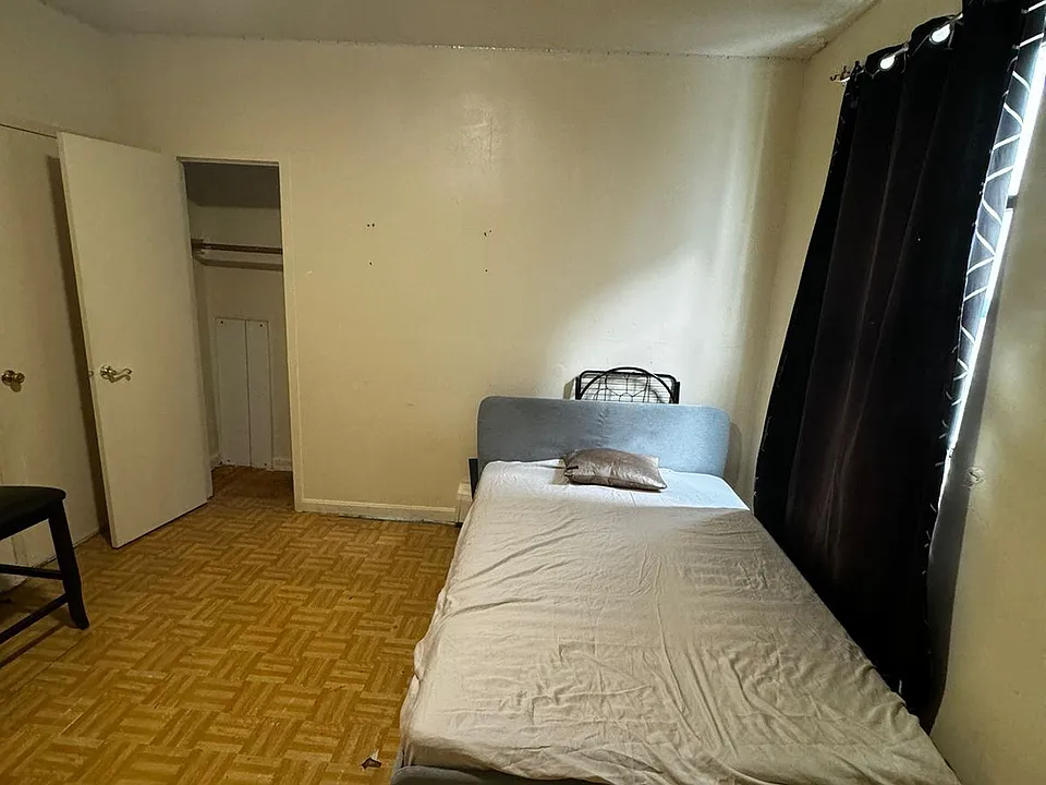 W 183rd St