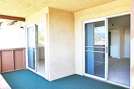 Meadowood Apartments Balcony