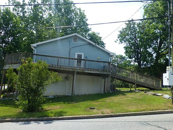 2nd image of 301 N Duke St
