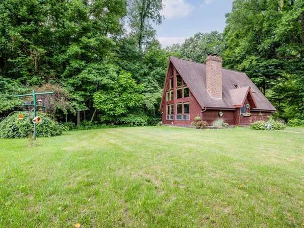 4635 Hanover Rd, Sawyer, MI 49125