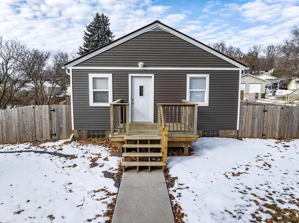 412 Long Coulee Rd, Holmen, WI 54636