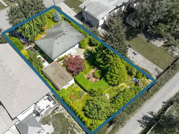 46054 3rd Ave, Chilliwack, BC V2P 1R4