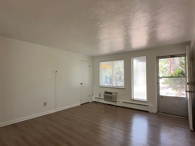 1679 Reed St — Photo 37