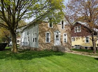 299 S Seymour Ave, Grayslake, IL 60030