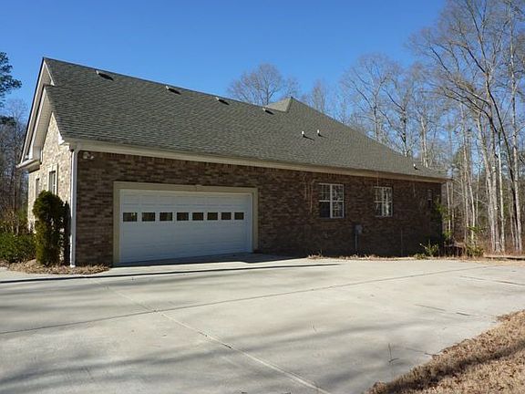 2nd image of 120 Olivia Ct