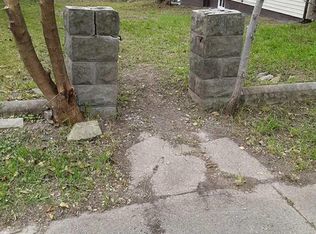 2203 West St, Omaha, NE 68107