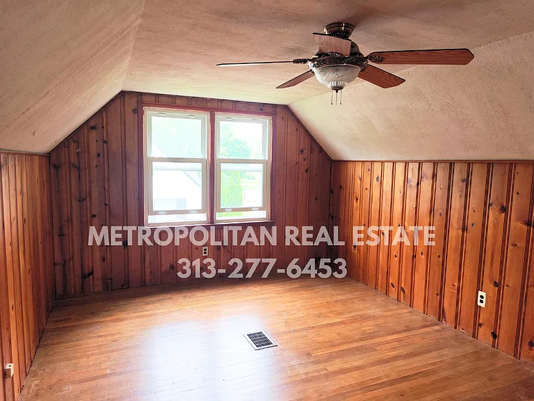 1713 Gilman St — Photo 3