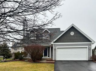 4086 Autumn Wood Dr, Fenton, MI 48430