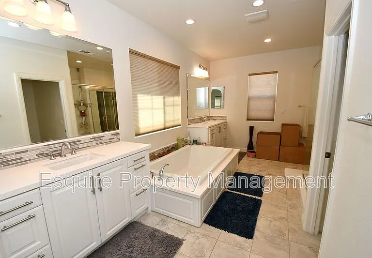 505 Elm Cottage Ct — Photo 23