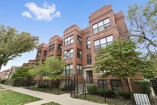 1st image of 3048 W Leland Ave #3