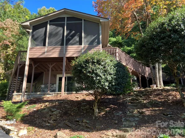 20 Wild Cherry Dr, Mills River, NC 28759