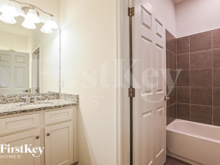 1272 Spokane Point — Photo 17