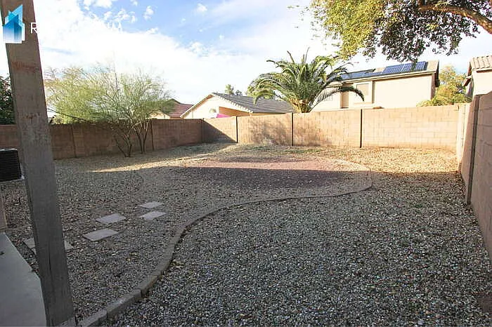 12412 W Montebello Ave — Photo 18