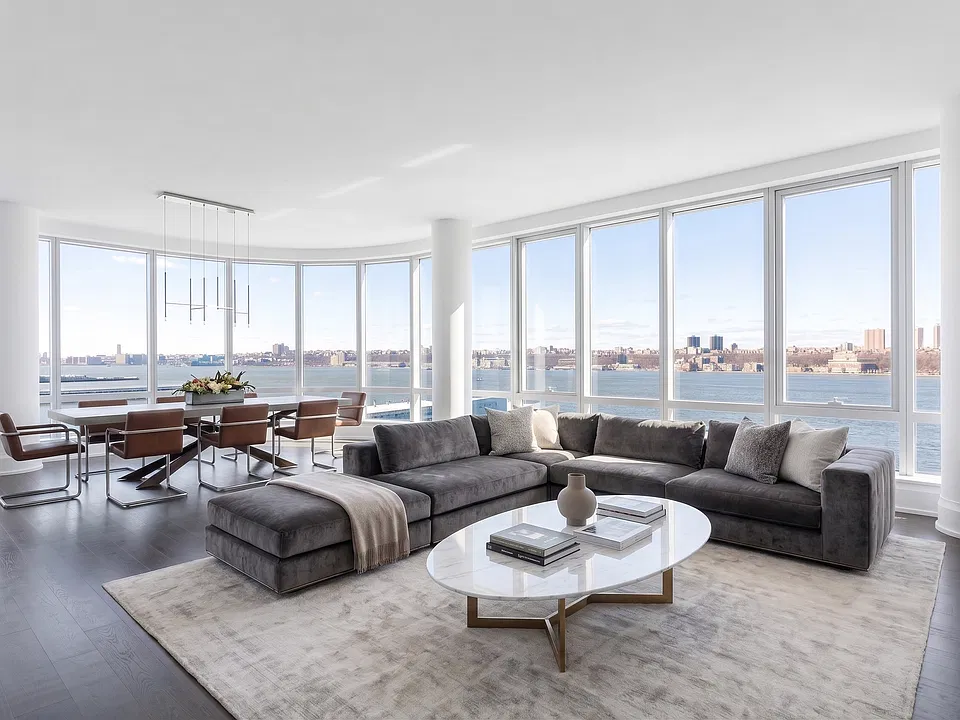 50 Riverside Blvd #11L