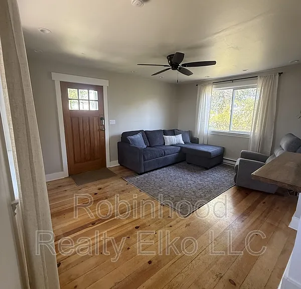 620 Maple St — Photo 5