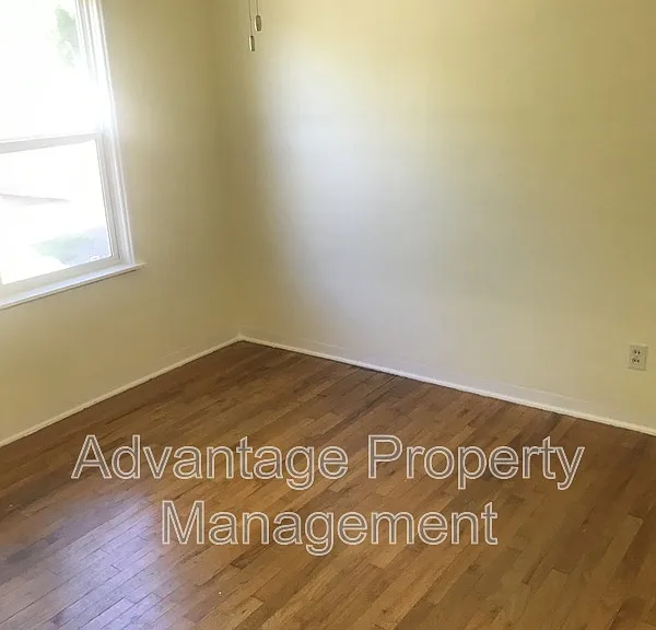 615 SE Atwood Ave — Photo 8