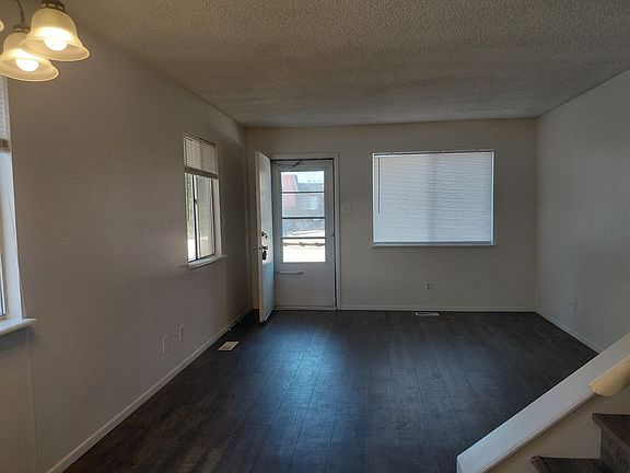 2nd image of 125 Bonnymede Rd
