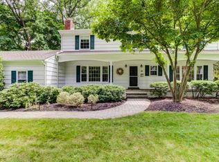 30 Denise Dr, Red Bank, NJ 07701