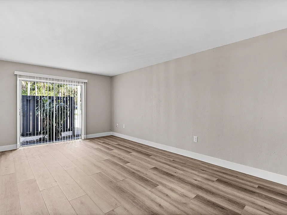 1917 Maravilla Ave #36