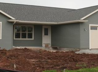 N9453 Cumberland Dr, APPLETON, WI 54915