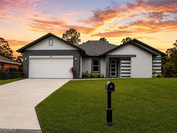 970 Grant Blvd, Lehigh Acres, FL 33974