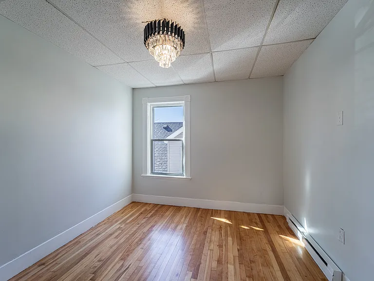 Beaver St — Photo 13