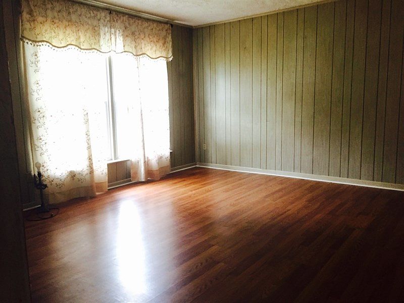 1st image of 500 Craig St