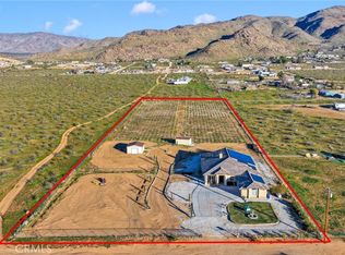 15485 Barker Rd, Apple Valley, CA 92307