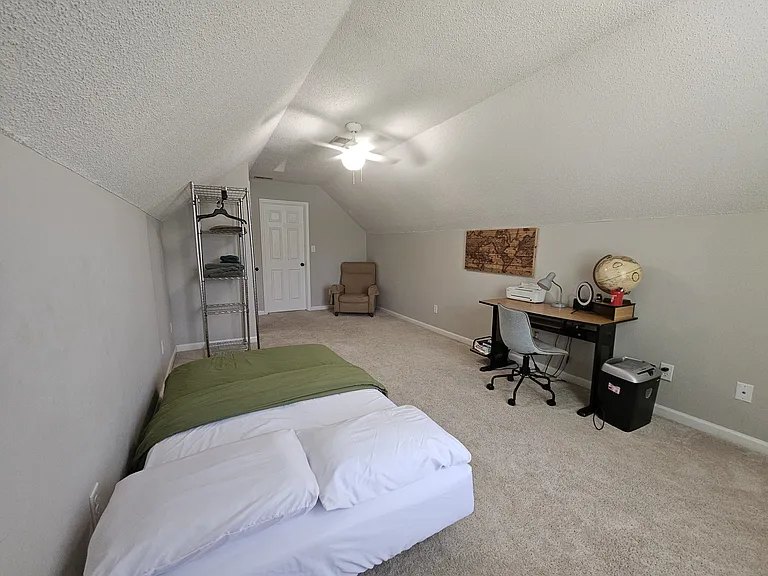 6458 Berryside Dr — Photo 10