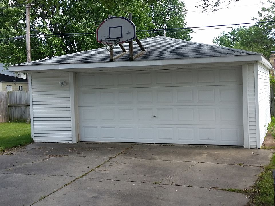 2nd image of 378 Sonia Ave