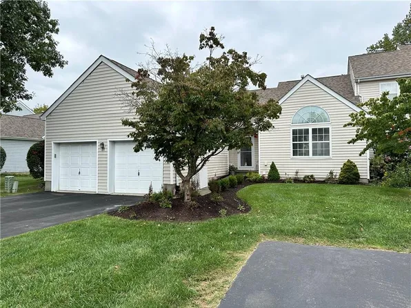 84 Turnberry Court, Poughkeepsie, NY 12603