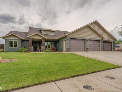 4412 Borden Harbor Dr SE, Mandan, ND, 58554