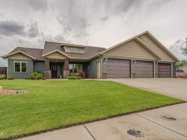 4412 Borden Harbor Dr SE, Mandan, ND 58554