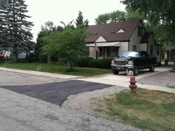 32428 John Hauk St, Garden City, MI 48135