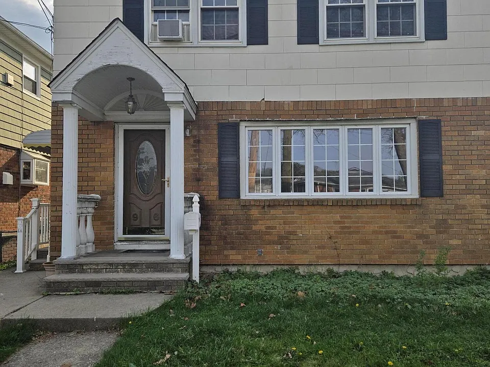 96 Renwick Ave #1