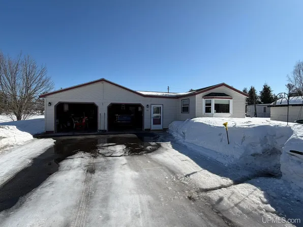 188 N Plains St, Gwinn, MI 49841