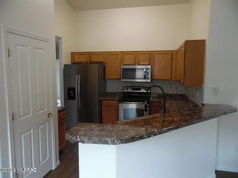 7325 E Weeping Willow Dr SE — Photo 10